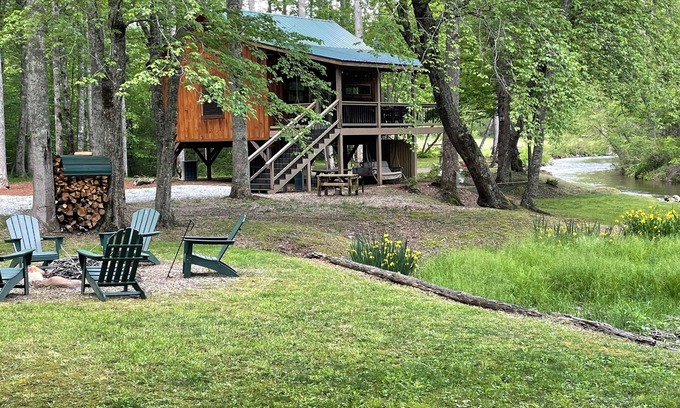 Rabun Gap Cabina | Your Perfect Creekside Hideaway