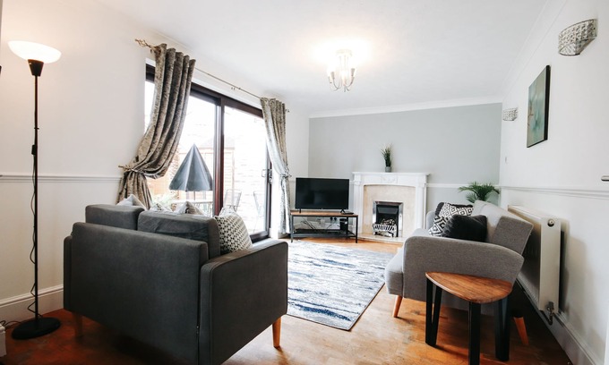 Broxbourne Casa | Your perfect holiday home | modern, spacious and comfy