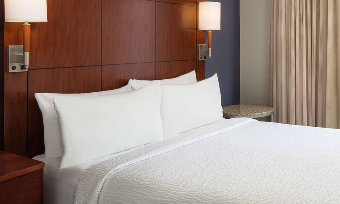 Rancho Penasquitos Apartamento | Your San Diego Getaway! Pet-friendly Suite w/ Kitchen! Pool & Basketball Court!