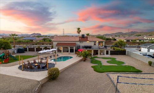 Peoria Casa | Your Unique Desert Compound - Amenities Galore