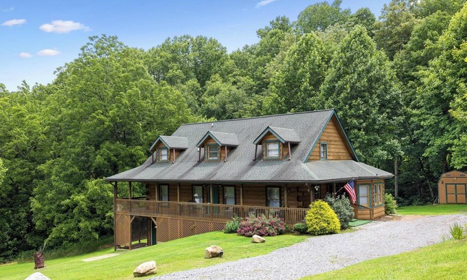 Canton Cabina | Yukon cabin in the woods
