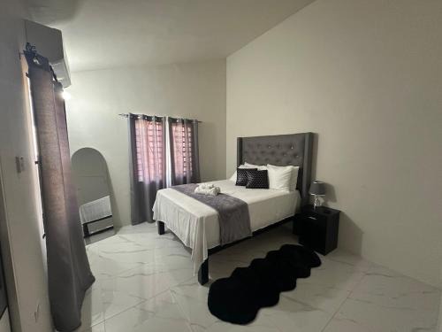 Portmore Casa | Zae's Retreat 2 bed 1 Bath in Portmore Jamaica