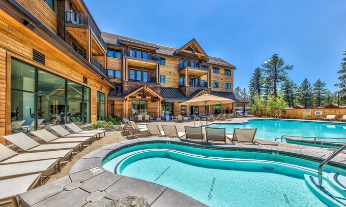 Lakeside Park Apartamento | Zalanta Resort at the Village