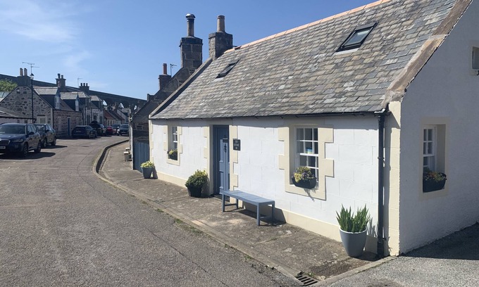Cullen Casa | Zen Cottage, Seatown, Cullen