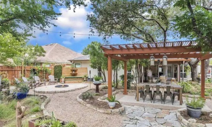 North Buttercup Creek Casa | Zen Garden Retreat Home - Wellness Menu Available