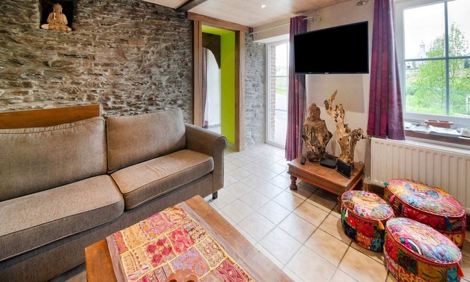 Orchimont Casa | Casa de vacaciones de inspiración zen en Orchimont con jacuzzi