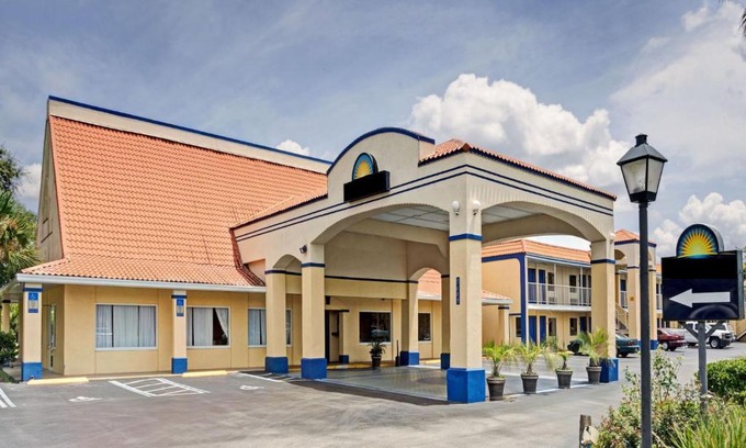 Southside Hotel | Zen Living Suites Extended Stay - Jacksonville - University Blvd