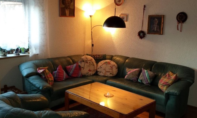Altenstadt an der Waldnaab Apartamento | Apartamento céntrico con terraza / balcón y zona de barbacoa.