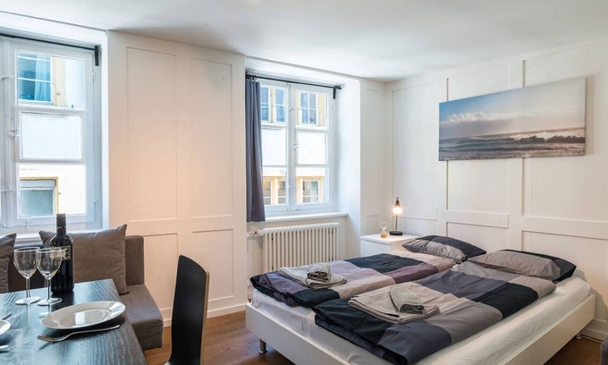 Niederdorf Apartamento | ZH Gasse 2 – HITrental Schmidgasse Apartment