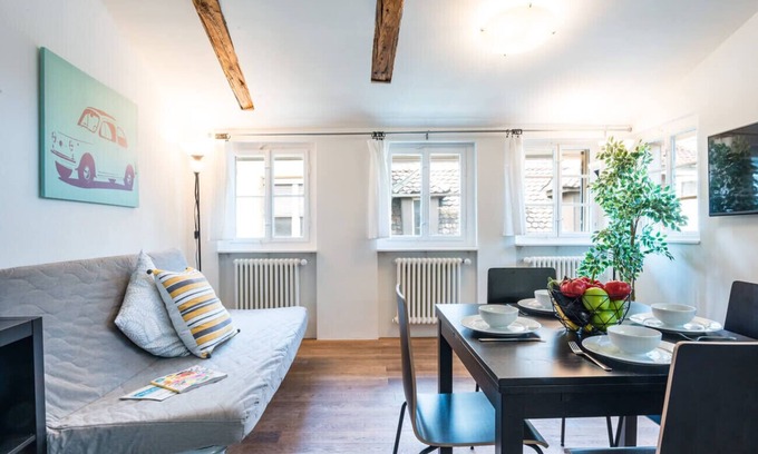 Niederdorf Apartamento | ZH Maisonette 4 - HITrental Schmidgasse Apartment