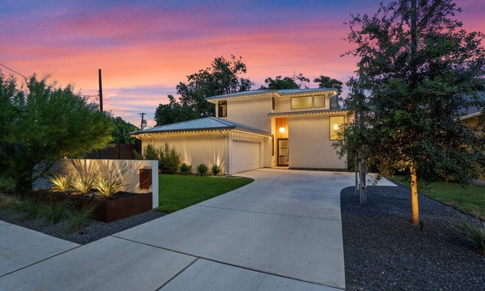 Zilker Casa | Zilker Poolside Retreat, EV charger & Walkable