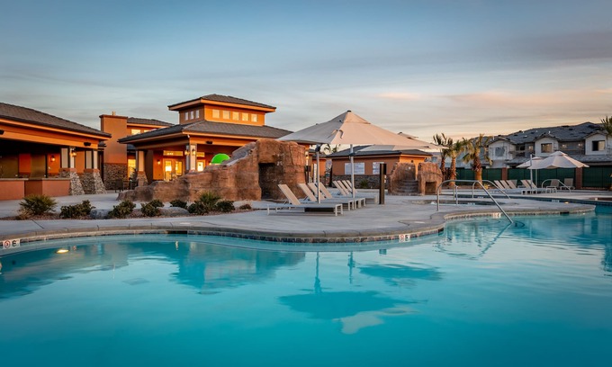 Hurricane Casa | Retiro de Zion Village * LA PISCINA ESTÁ ABIERTA * VISTAS AL PORCHE, DUERME 12