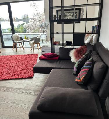 Muengersdorf Apartamento | Zum EM Stadion zu Fuß - Luxus im Grünen