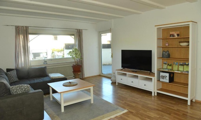 Annweiler am Trifels Apartamento | Zur angenehmen Gegend