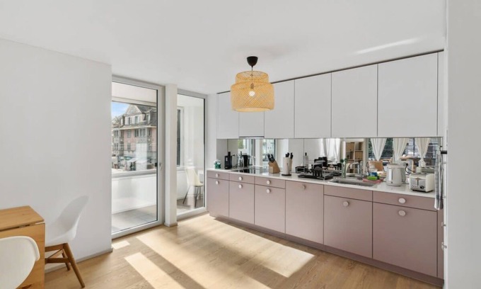 Hottingen Apartamento | Zurich Flat: Central & Lake Convenience