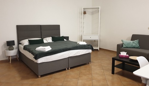 Apartamento City, 1 cama de matrimonio grande con sofá cama, planta baja