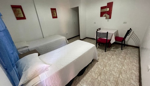 Habitación cuádruple estándar