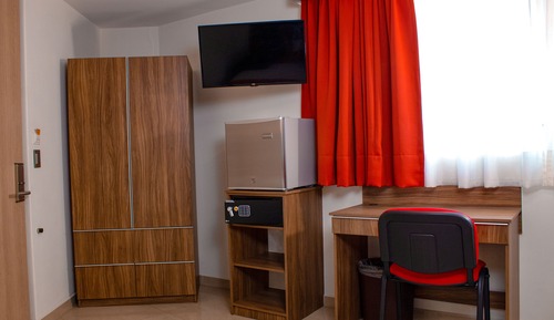 Habitación estándar con 2 camas individuales, 2 camas dobles