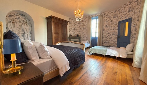 Habitación cuádruple familiar, varias camas, vistas al jardín