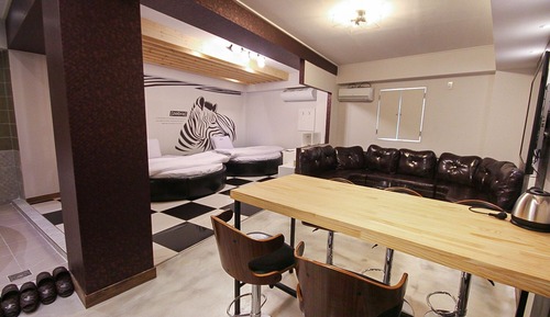 Room (Party Room A (cancellation not possib)