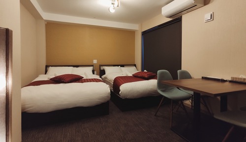 Habitación superior con 2 camas individuales, no fumadores (check in before 19:30)