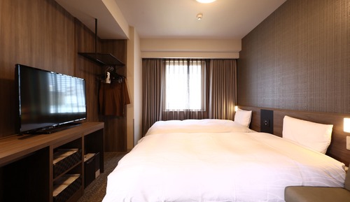 Habitación estándar con 2 camas individuales, no fumadores (No Housekeeping)