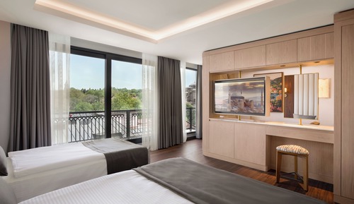 Connection Suite Room