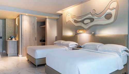 Habitación, 2 camas dobles, vistas a la ciudad