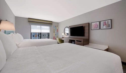 Habitación, 2 camas de matrimonio, accesible para personas con discapacidad (Hearing)