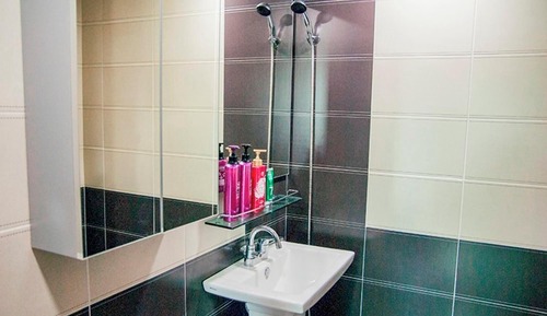 Room (402 chamomile)