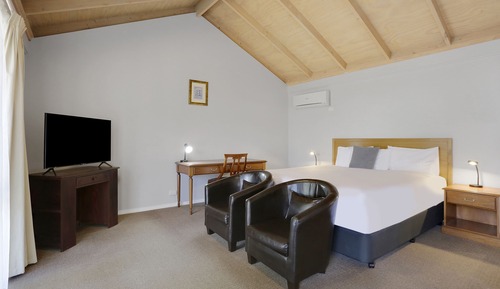 Estudio, 1 cama de matrimonio grande, bañera de hidromasaje