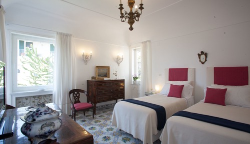 Suite, balcón, vistas parciales al mar