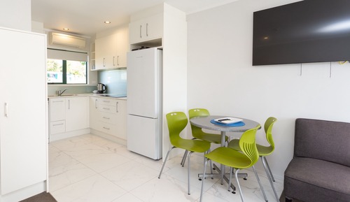 Estudio familiar, no fumadores, baño privado