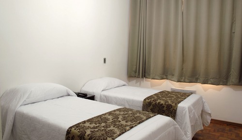 Habitación con 2 camas individuales