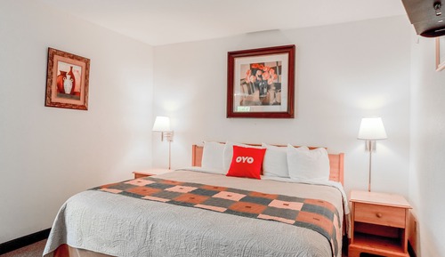 Habitación, 1 cama de matrimonio grande con sofá cama, bañera de hidromasaje (Kitchenette)