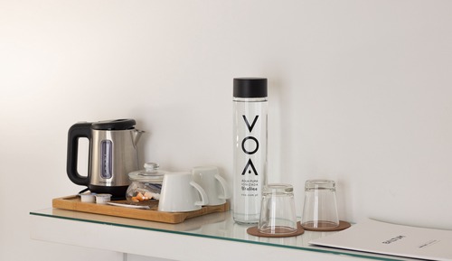 Habitación superior con 2 camas individuales, balcón