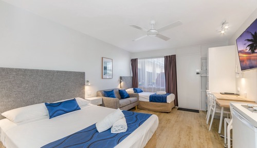 Habitación Deluxe con 2 camas individuales, cocina básica