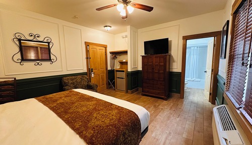 Habitación estándar, 1 cama de matrimonio grande, no fumadores, vistas a la piscina (02)