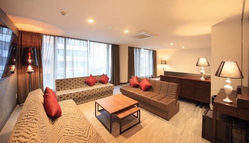 Suite Deluxe, no fumadores, Sin servicio de limpieza (2King, Annex, Extra Bed for 5th Adult)