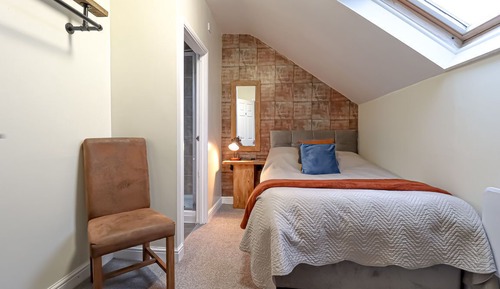 Habitación individual, baño privado