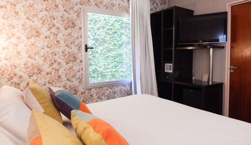 Habitación superior con 1 cama doble o 2 individuales