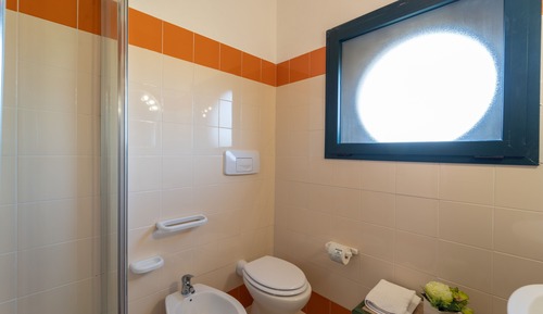 Habitación triple clásica, baño privado