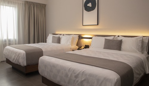 Habitación Deluxe doble, 2 camas dobles, vistas a la ciudad