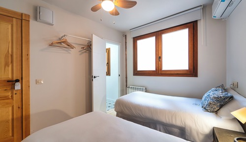 Habitación estándar con 2 camas individuales, vistas al patio