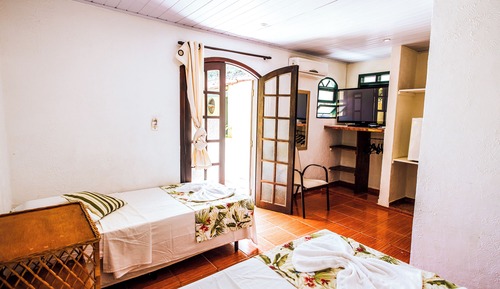 Habitación estándar con 1 cama doble o 2 individuales