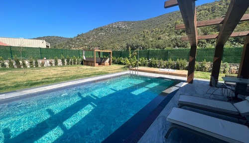 Sheltered Superior Villa 1+1