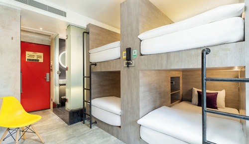 Habitación cuádruple Deluxe