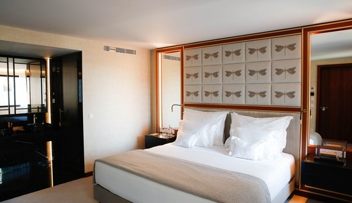 Habitación superior con 1 cama doble o 2 individuales