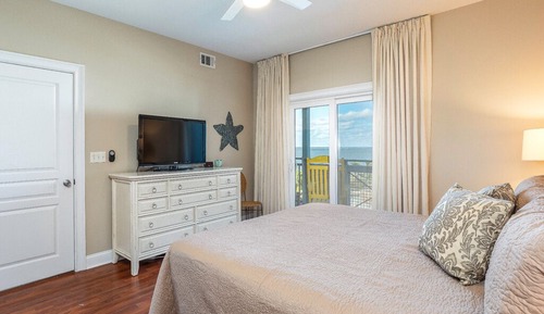 Apartamento, varias camas, cocina, vistas al mar (203 - No Pets Allowed)