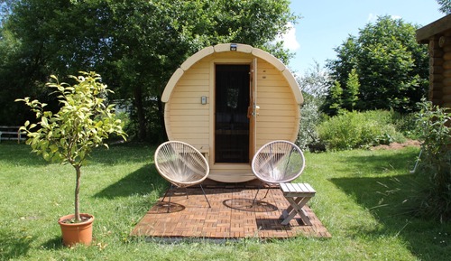 Cabaña económica, baño compartido, vistas al jardín (Schlaffass 2)